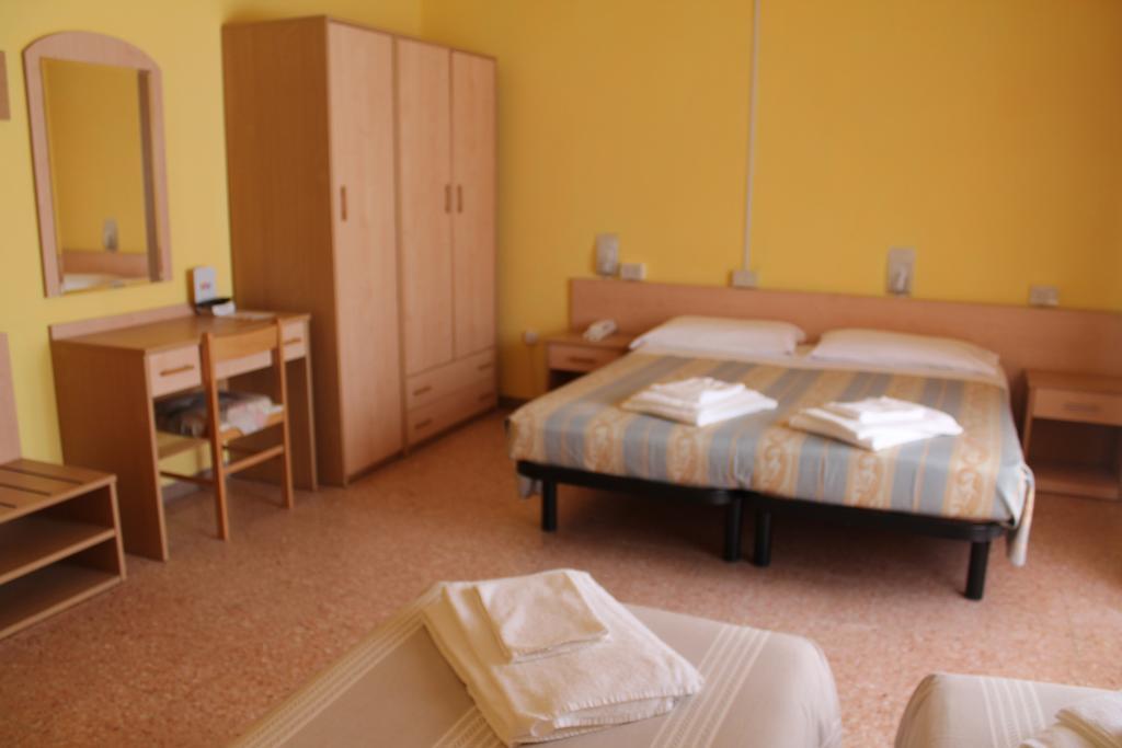 Hotel Ninfea Cervia Exterior photo